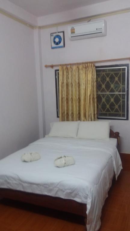 Phonephithak Guesthouse Muang Pakbèng Exterior foto